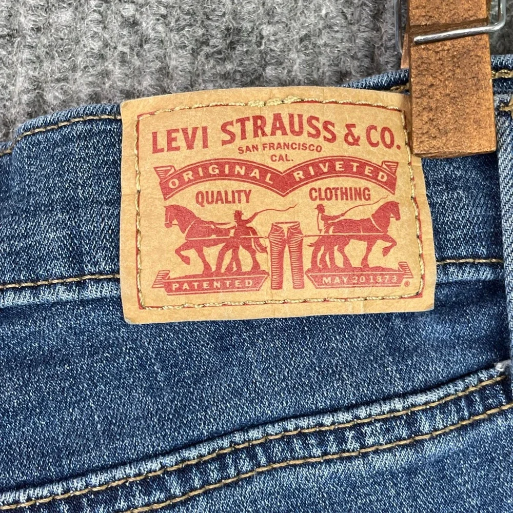 Levi's Mid Length Shorts Womens 28 Blue Denim Cuffed Stretch Casual Summer